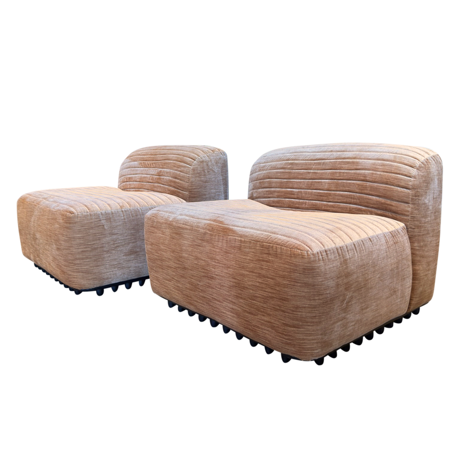 Pair of Champagne Velvet Slipper Chairs by Titina Ammannati and Gianpiero Vitelli for Brunati Italia