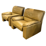 Pair of Busnelli Camel Leather Lounge Chairs, 1980s
