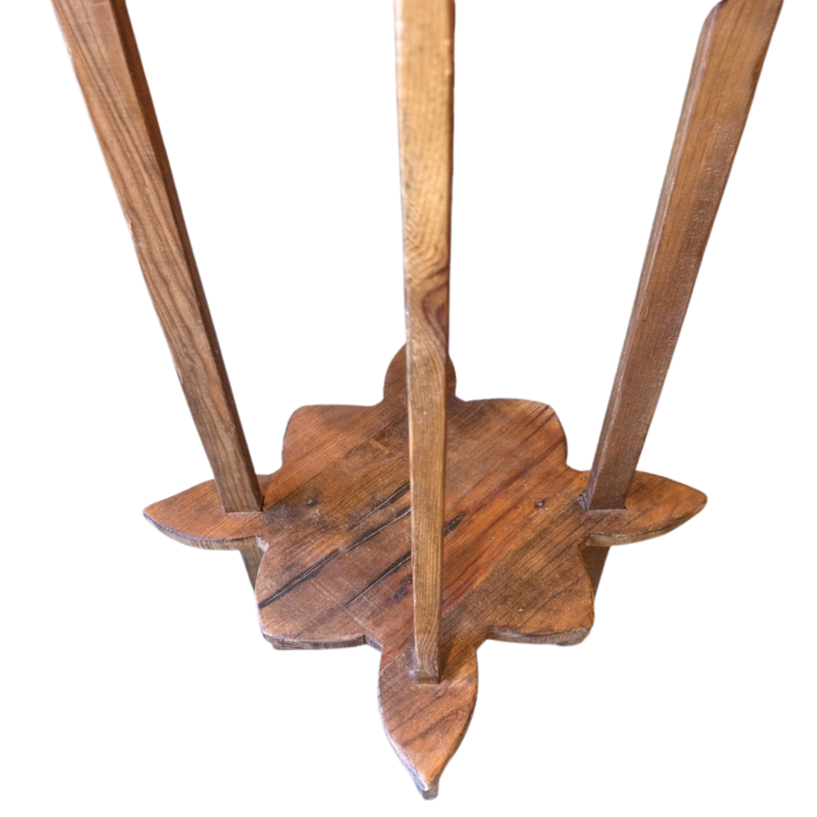 Aged Oak Clover Pedestal Table