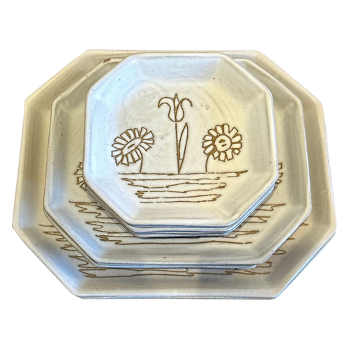 Ceramic Flower Motif Plate Set