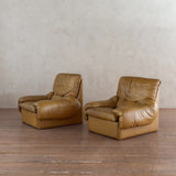 Pair of Chunky Butterscotch Leather High Back Lounge Chairs, Italy, 1970s
